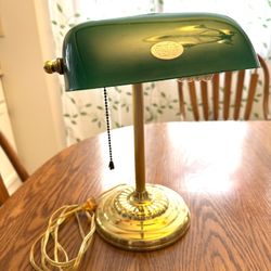 Classic Vintage Banker’s Desk Lamp