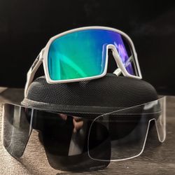 New Oakleys  Box, Pouch Cloth All Included