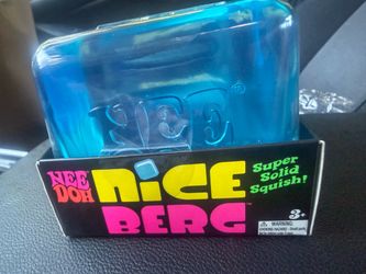 NeeDoh Nice Berg Giant Squishy Cube