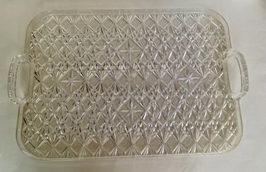 Elegant Clear Cut-Style Plastic Serving Tray with Handles – 18” x 13”