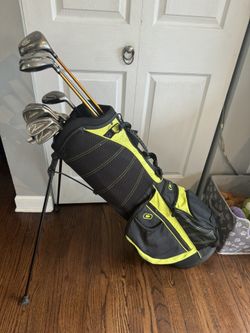 Complete Golf Set: Driver, Woods, Irons, Wedge Putter, bag, Ect.