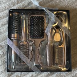 NEW UNOPENED hairbrush Set 7pc 