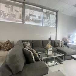 ⭐️Sofa+Loveseat⭐️