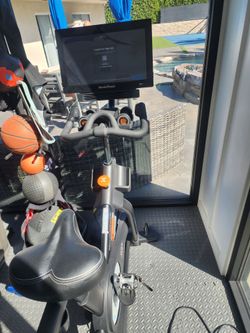 NordicTrack Commercial Studio Cycle with iFIT Screen
