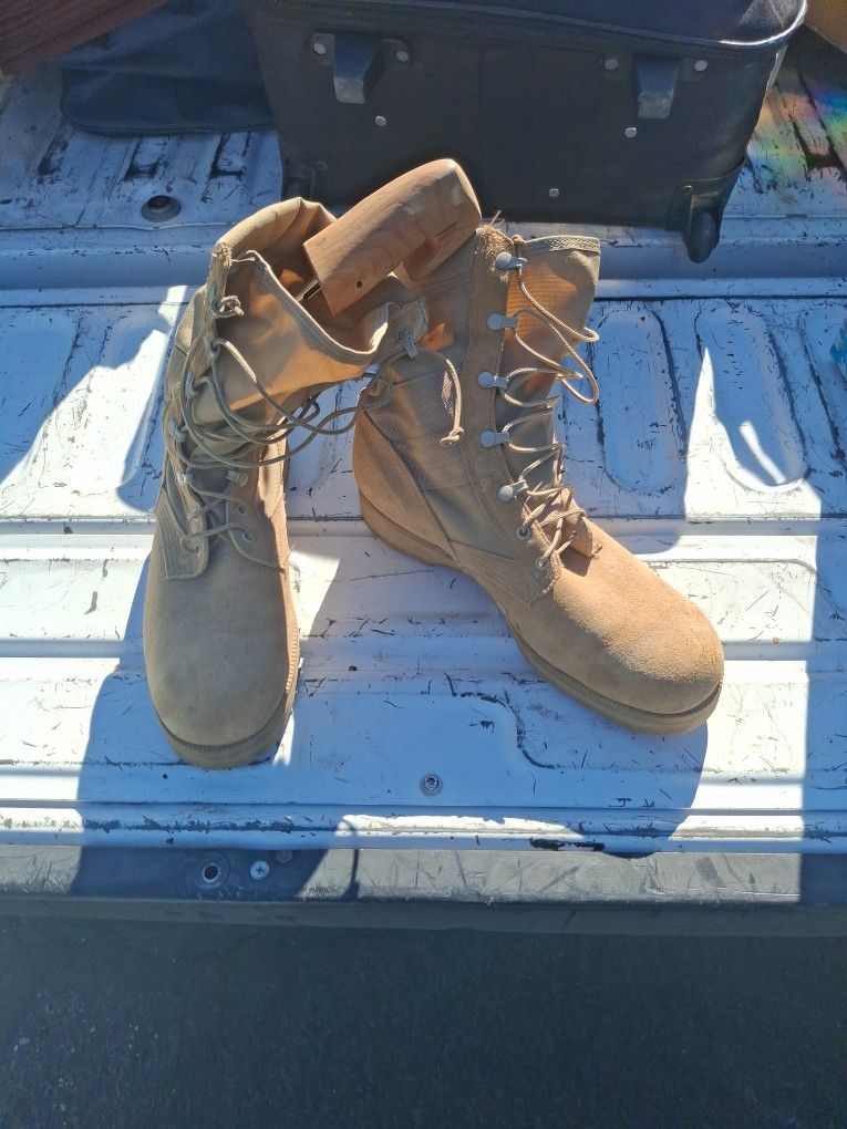 New Boots. Military. Size 11 Regular