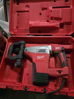 Milwaukee SDS-MAX Demolition Hammer