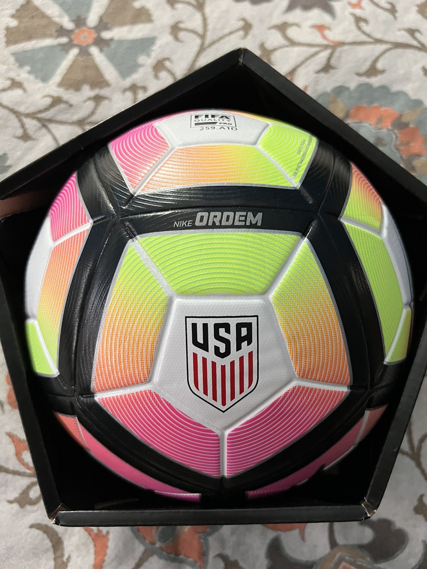 Nike Ordem 4 USA Official Match Ball Soccer Ball/Fútbol Size 5 for