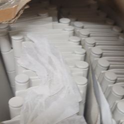 White door hinges box with (50) includes screws 4x4