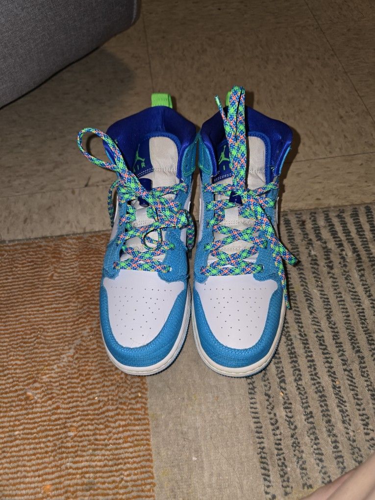 Jordan's Size 6y