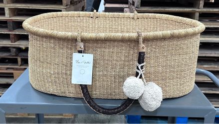 Plum and sparrow Moses basket and changing basket