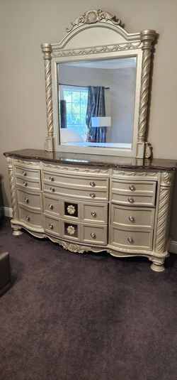 Ashley Cassimore Dresser for Sale in Rome GA OfferUp