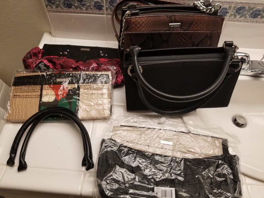 Miche Classic Handbag , 5 Covers And Extra Handles for Sale in Fresno, CA -  OfferUp