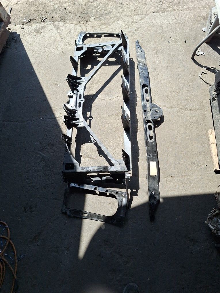 2015-2020 Chevy Tahoe Radiator Support 