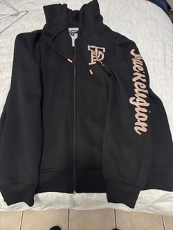 True Religion Men’s XL TR W Sleeve Print Hood.