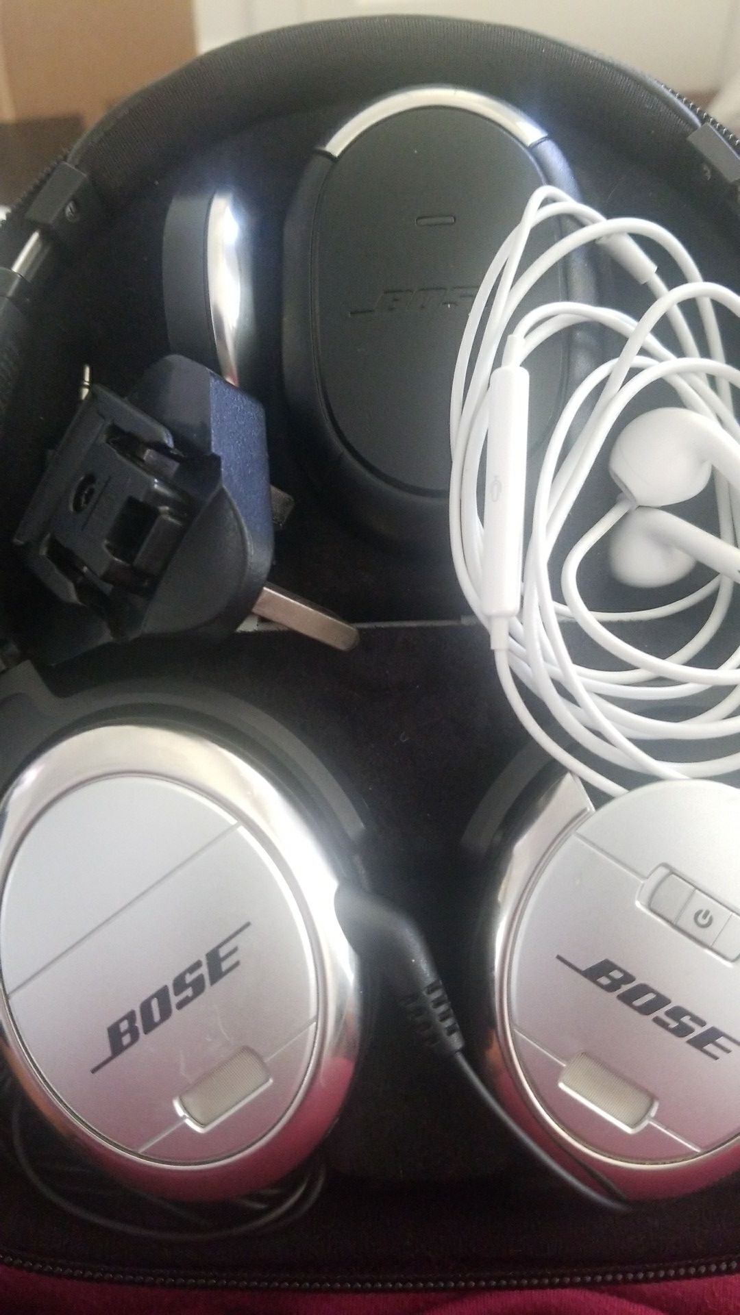 Bose quietcomfort noise cancelling headphones