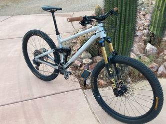 2023 Raaw Jibb V1 Large MTB