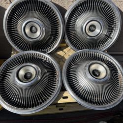 Lincoln Continental Hubcaps
