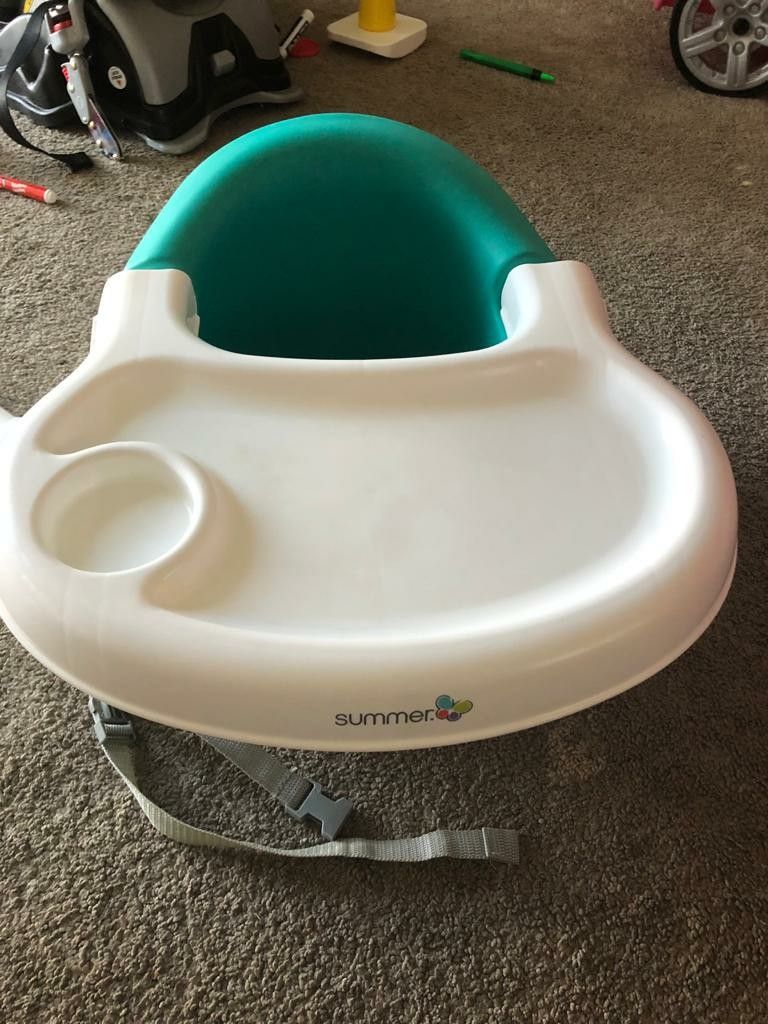 Baby booster seat