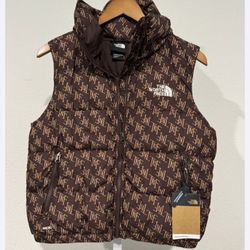 FIRM!I WILL BLOCK YOU IF YOU LOWBALL WOMENS NORTHFACE VEST WITH HOODIE  XXL 