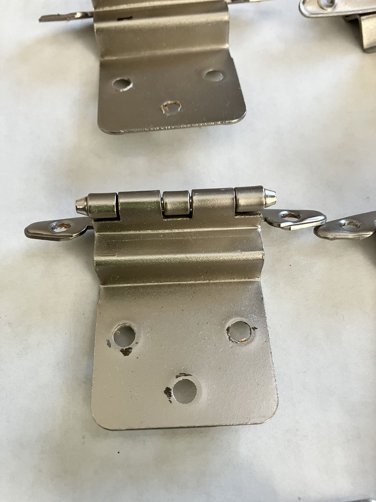 Cabinet Hindges (18)