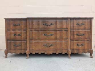 Vintage dresser