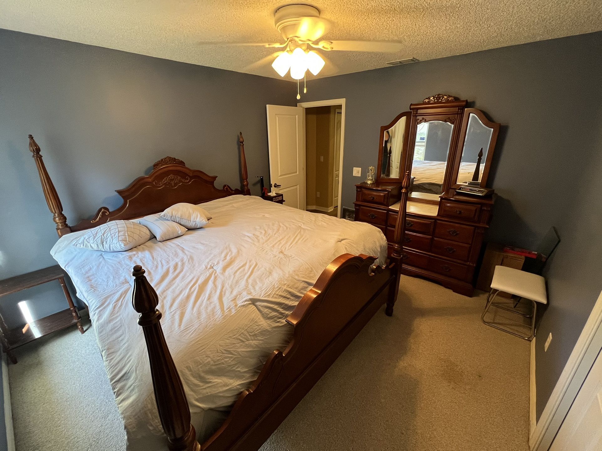 King Bed And Dresser Set