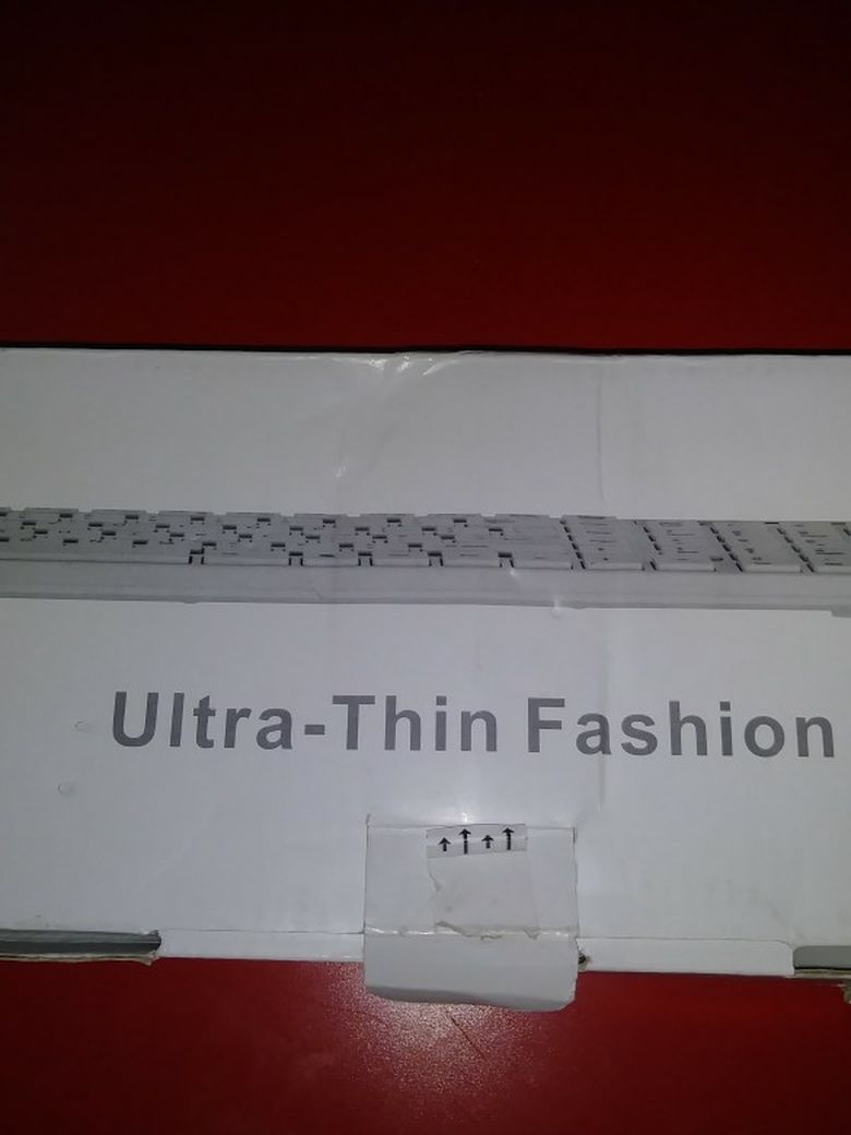 Ultra Thin Wireless Mini Keyboard And Mouse Combo
