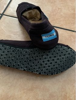 TOMS slip-on