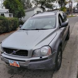 2005 Volvo X70 Pink Slip 180,000
