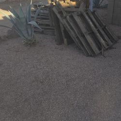 Free Wood Pallets