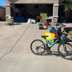 Yard Sale (Crismon & Baseline)