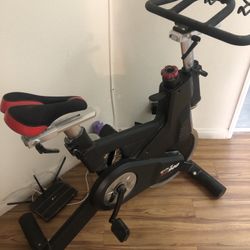 SOLE SB900 Stationary Bike