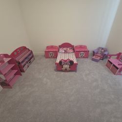 Mickey Mouse Toddler Furniture 7-piece set