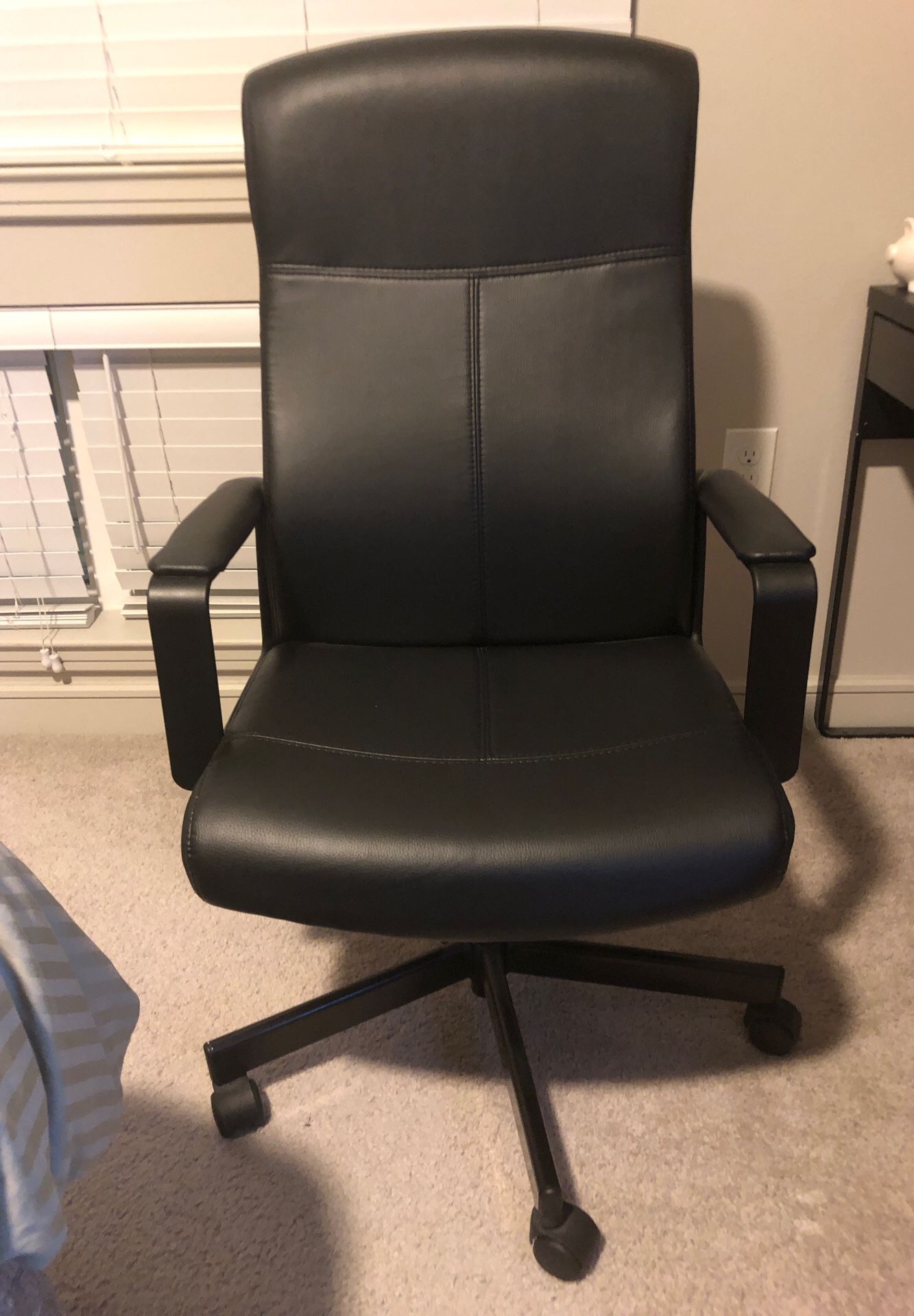 Swivel Office Chair