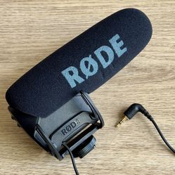 RODE VideoMic Pro Camera-Mount Shotgun Microphone