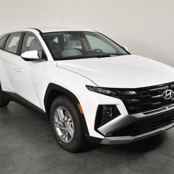 2025 Hyundai Tucson SE