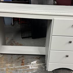 Desk With 3 Drawers