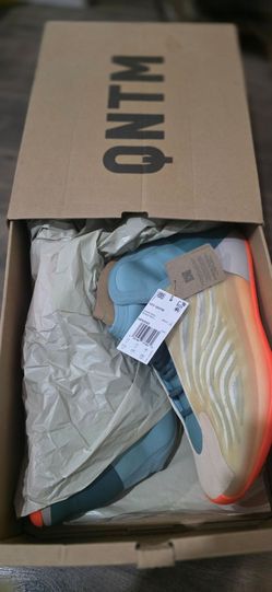 Yeezy QNTM