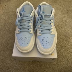 Air Jordan 1 Low SE Reverse Ice Blue 2023 Wmns 8 No LID DV1299-104