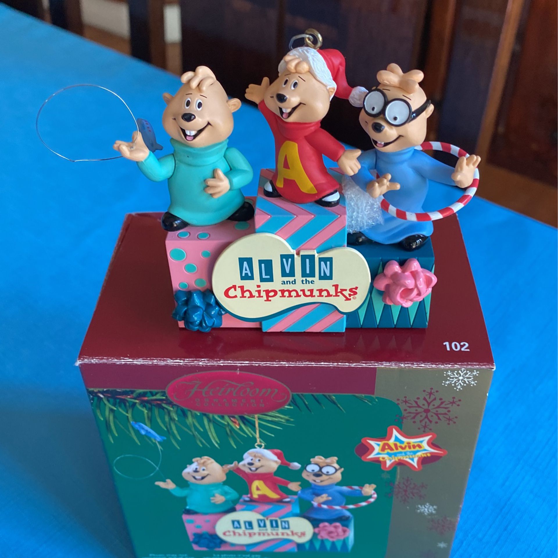 Heirloom ornament collection Alvin and the chipmunks Christmas, don’t be late musical in the original box