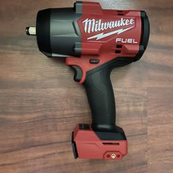 Milwaukee M18 FUEL High Torque Impact Wrench w/ Friction Ring Kit