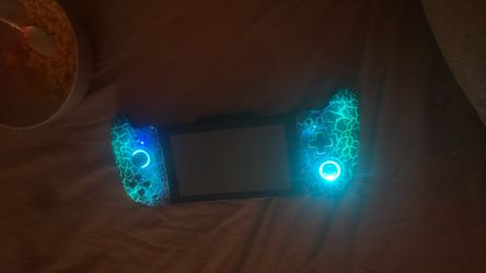 comes with in controller Used pro gaming Nintendo switch comes with Encanto controller