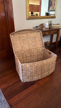 Large Woven Storage Basket with Lid