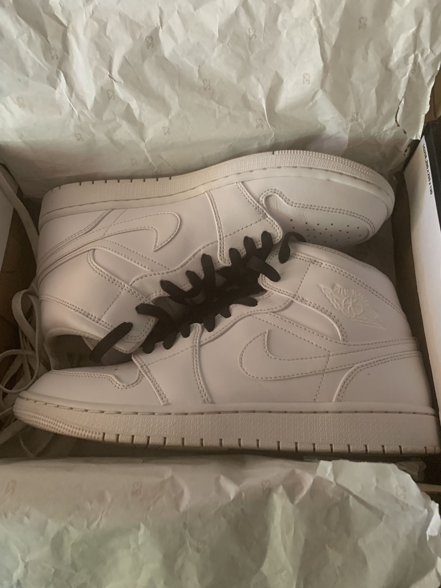 Air Jordan 1 Mid Triple White Size 9