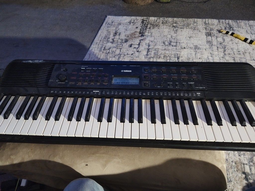 Yamaha Keyboard