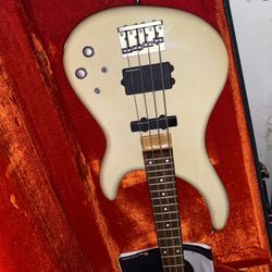 $200 For This Great  Condition JACKSON Base Guitar With Case 