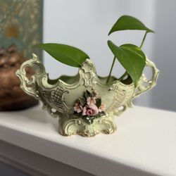 Vintage Heirlooms of Tomorrow Porcelain Flower Vas