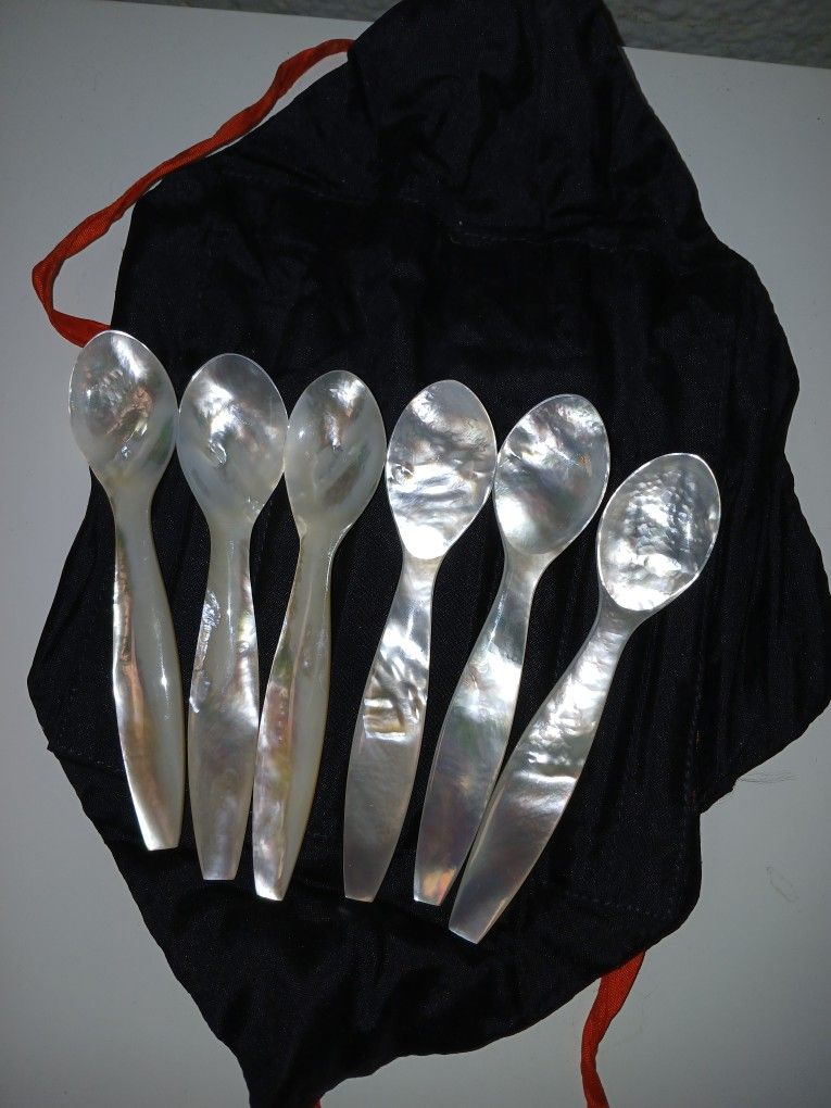 6 Mother Of Pearl Caviar Spoons 