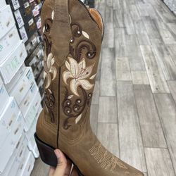 womens western boots