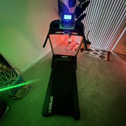 Spirit Fitness XT185 Treadmill